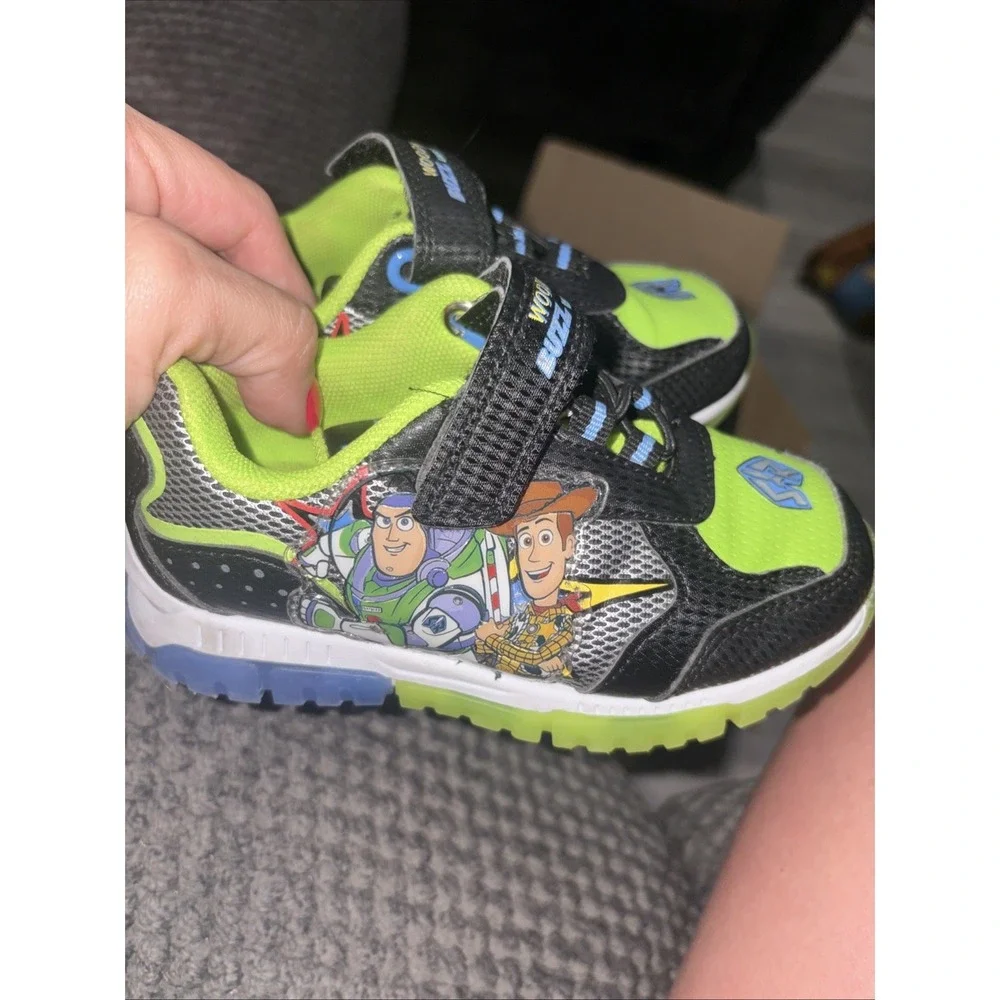 Toy Story Shoes Buzz And Woody Light Up Size 9 Kids GREAT condition Toy Story 4